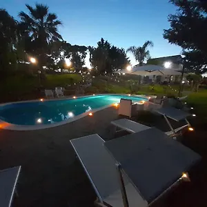 Couette-café Luxury Le Rocce, Villasmundo